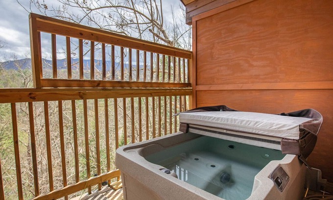 Gatlinburg Cabin | Gatlinburg Cabin Oasis for 2 with new hot tub and fab view!