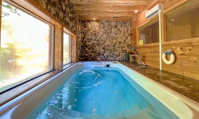 Chalet Village Cabin | Gatlinburg Cabin w/Indoor Heated Pool & Hot Tub