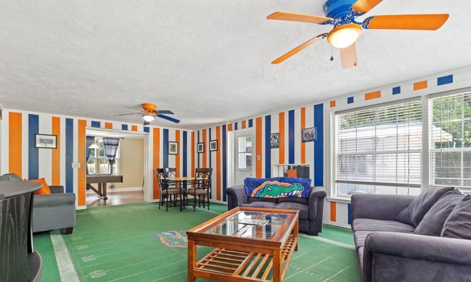 Gainesville House | Gator Game Day Nest w/ Pool Table & Patio w/ Grill