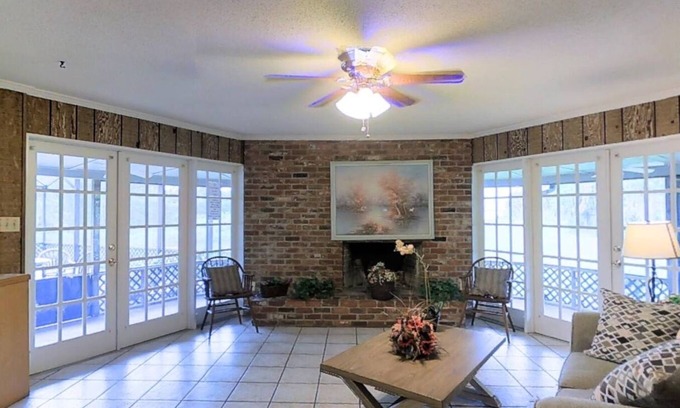 Oviedo House | Gator Nest: Charming 3-bedroom, 2-bath home, sleeps 6. Excellent for a relaxing, nature getaway