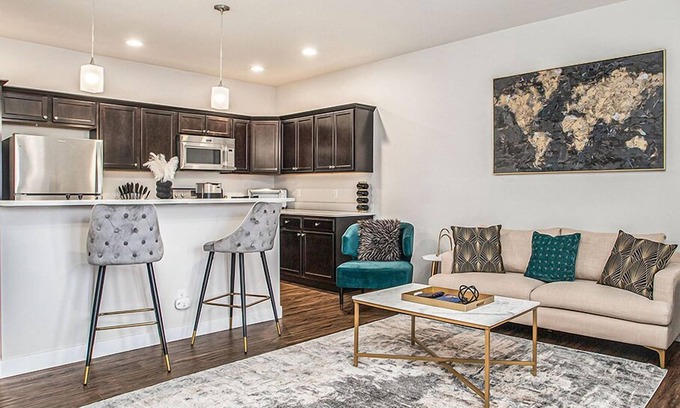 Stevensville Condo | Gatsby Place | Beaches | Grand Mere | Wineries