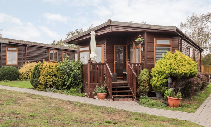 Faversham Cottage | Cabin ∙ 2 bedrooms ∙ 4 guests