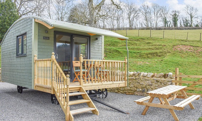 Smardale Cottage | It’s a Shepherds Hut underneath with the size and comforts of a pod on top.