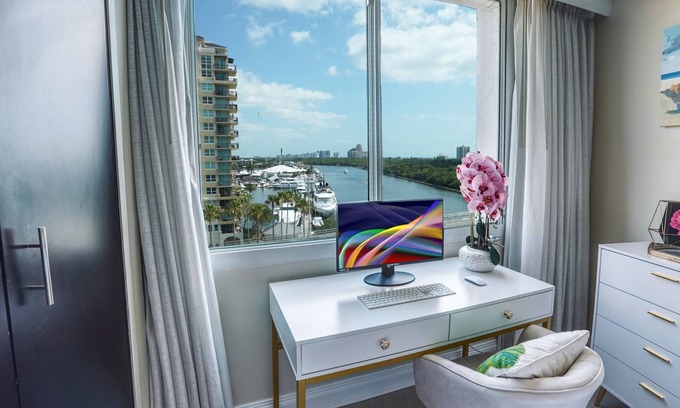 East Fort Lauderdale Hotel | GC Secret Blending a combination of ecclectic and luxury.