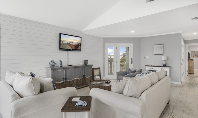 Holiday Isle Condo | "Geaux Coastal" Holiday Isle Harbor Condo 2B/2B With Use of Boat Slip