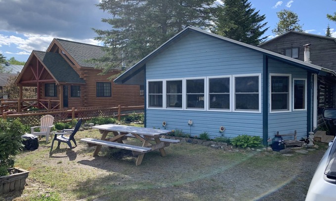 Orleans Cabin | Gebhardt Getaway - Charming LAKEFRONT Cottage on Lake Willoughby
