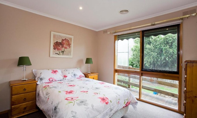 Grovedale House | Geelong Holiday Home