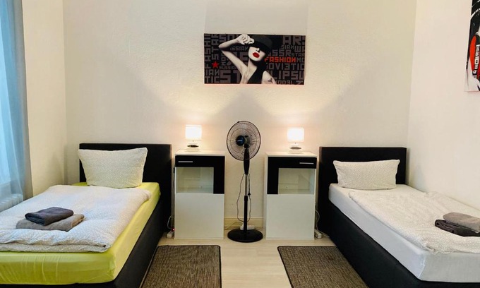 Krefeld Apartment | Gemütlich Wohnung in Krefeld-Mitte, Lerchenfeldstraße