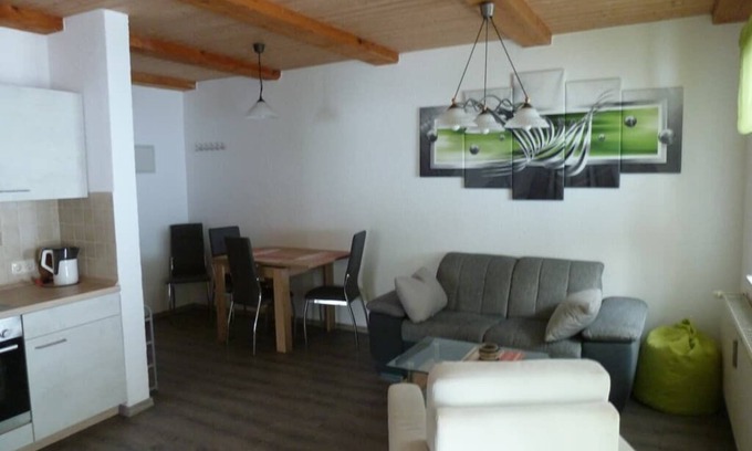 Schwarzenbach Apartment | Gemütliche Ferienwohnung (45qm) mit zwei Schlafzimmern