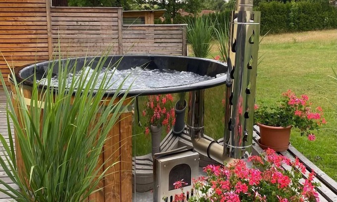 Eschlkam Apartment | Gemütliche Fewo mit Barrierefreiem Eingang und Garten