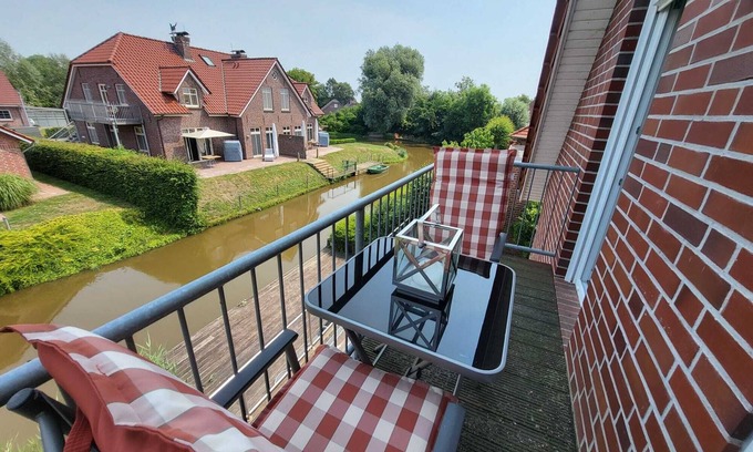 Greetsiel Apartment | Gemütliche Wohnung Grachtenidyll OG an den Greetsieler Grachten