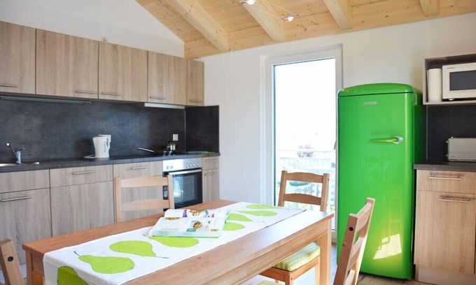 Zirndorf Apartment | Gemütliches Feriendomzil (80qm) mit Balkon und kostenlosem WLAN