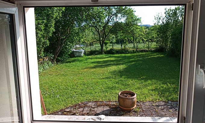 Bertrange Apartment | Gemütliches Studio am Park in Stadtnähe