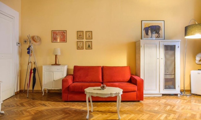 Duomo Apartment | “Gem in luxurious street” Wi-Fi