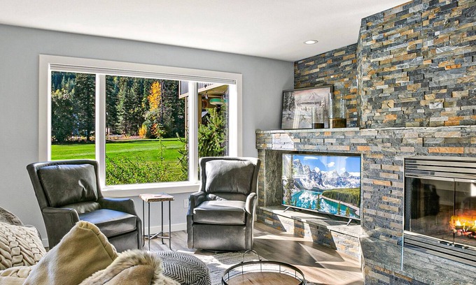 Leavenworth House | Gemini Condo in Leavenworth