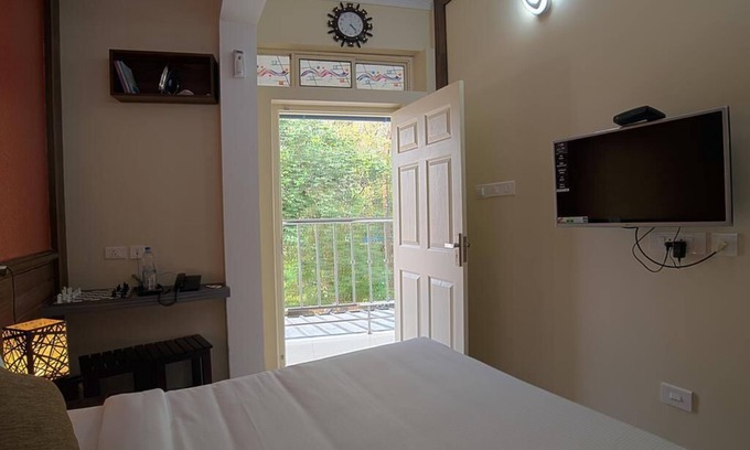 Alwaye Hotel | Gems9 Airport Hotel