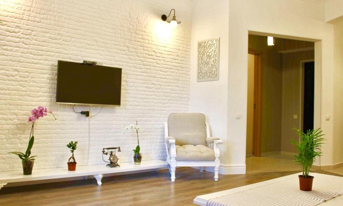 Avlabari Apartment | Genacvale