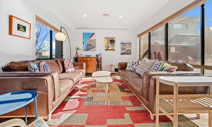 Watson House | Generous 2-Bed Townhouse near Showground