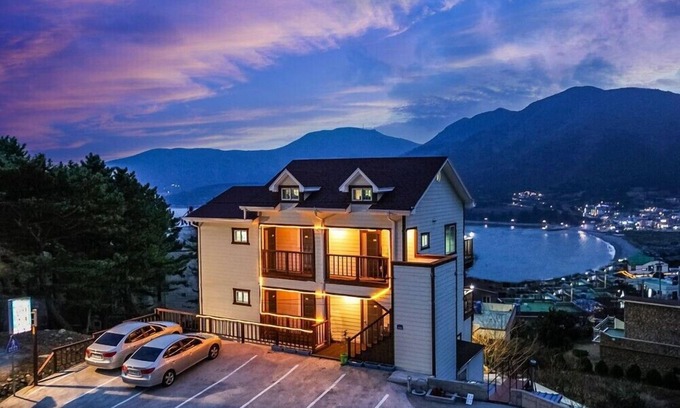 Irun-myeon Apartment | Geoje Cheongsol Pension