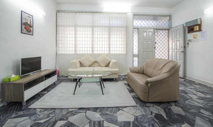 George Town House | George House @ Georgetown