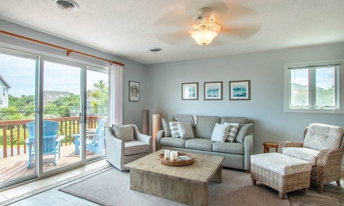 Sea Acres House | Georgetown Sands condo with WiFi, outdoor shower, and access to community pool and tennis