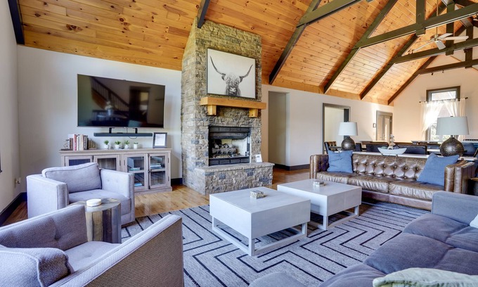 Helen House | Georgia Highlands Retreat - 6Br and 3.5Ba Mountain Home near Helen, GA