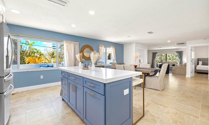 Siesta Key House | Gertrude's Siesta | Private Patios, Beach & Village, 100 steps to Best Views on Siesta Key!