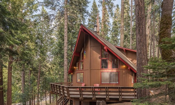 Arnold Ski Chalet | Get away from it all in the Great Escape cabin!