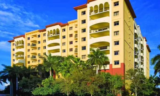 Pompano Beach Resort | Get Your Dose of Vitamin SEA!