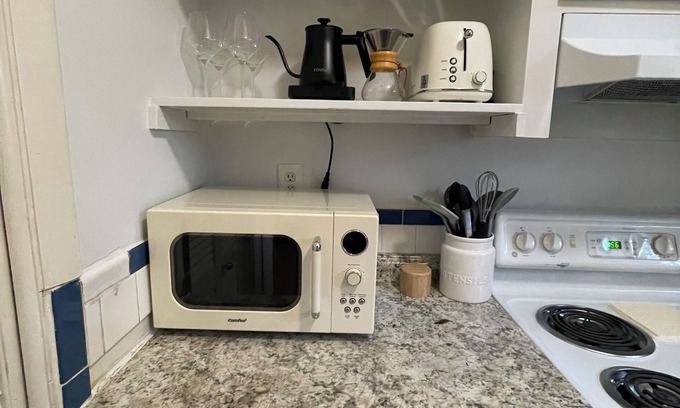 Little Ranches Apartment | Getaway Apartment featuring entire unit to vacation in beautiful South Florida!