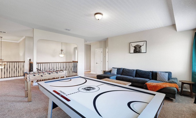 San Antonio House | Getaway Nr Sea World | BBQ | Ping Pong Air Hockey