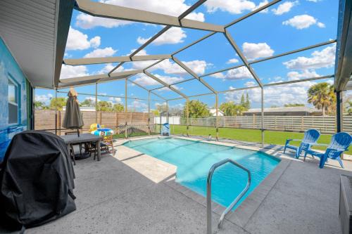 Gulf Gate Estates House | Getaway with Heated Pool and fence by Siesta Key Beach