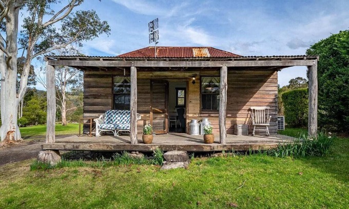 Kangaroo Valley Cabin | Getawayz NSW - Scribbly Gum Cottage - Rustic, Picturesque, Romantic - Kangaroo Valley