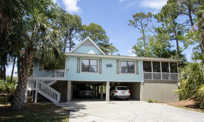 Saint Helena Island House | Gettin' Frippsy - Four Bedroom House, Sleeps 10