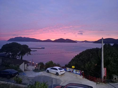Songgo House | Geumodo Joy Joy Pension