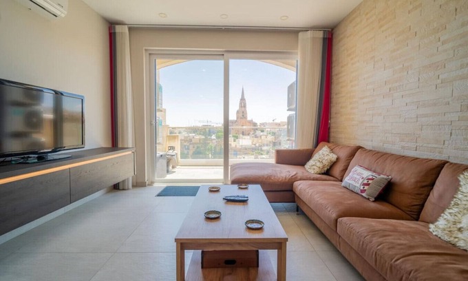 Ghajnsielem Apartment | Ghajnsielem 4BR Home with Wifi, AC and comfy beds!