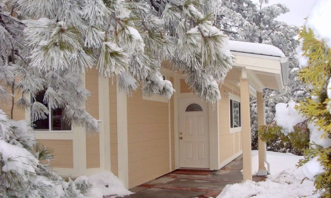 Running Springs Cabin | Giant Oaks Lodge - Two Bedroom Family Cabin 114
