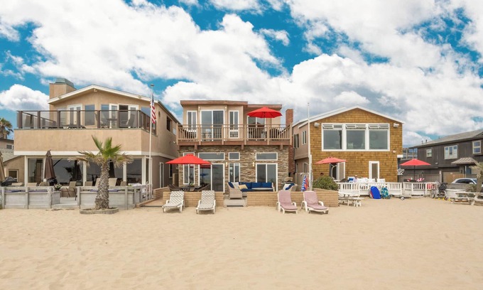 Balboa Peninsula House | Giant Oceanfront Duplex on 41st w/Patio on Sand