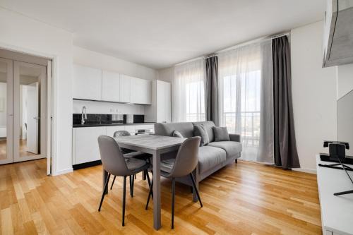 Dergano Apartment | Giax Tower - Stunning View 20th floor