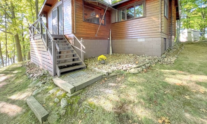 Rideau Lakes House | Gibson Island- Newboro Lake