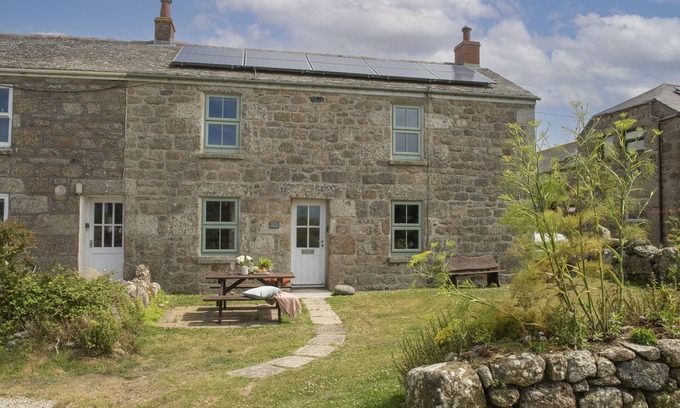 Penzance Cottage | Giffy House - traditional cottage with sea views, near Sennen & Gwenver beaches