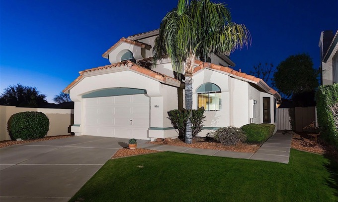 The Islands House | Gilbert Island Cozy 2 BR Home/Putting Green/COM Pool/Gilbert