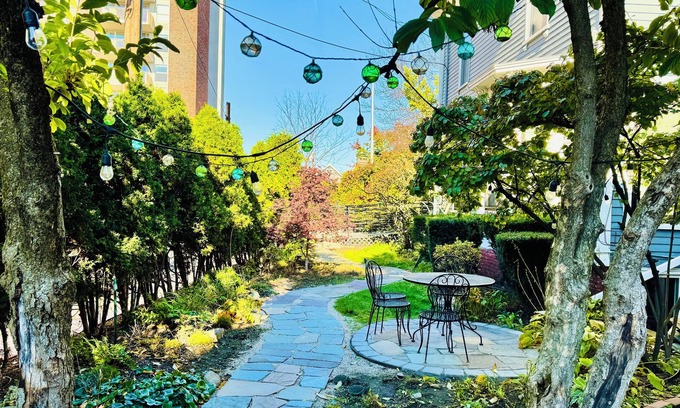 Central Square Hotel | Ginkgo House on Harvard