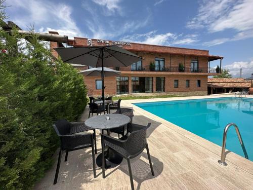 Vedzebi Hotel | Giorgi Ushikishvilis Chateau-Marani