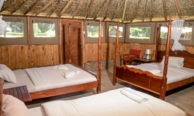 Mara North Conservancy Hotel | Giraffe Hills Mara Camp