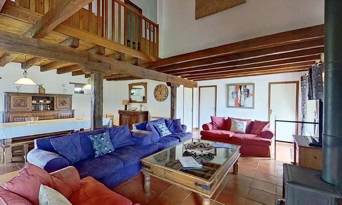 Gramat Apartment | Gite 11 people - “La Marjolaine”