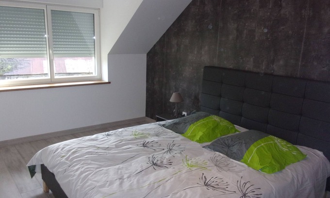 Isigny-le-Buat House | Gite 6 Personnes Baie du Mont st Michel