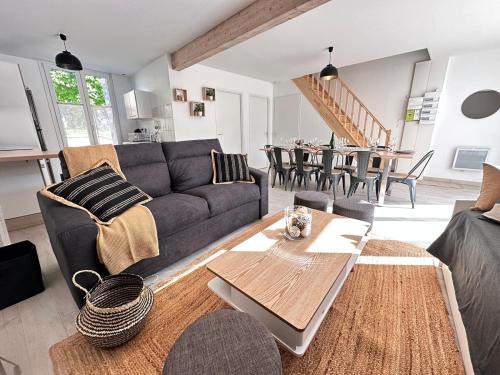 Bourgogne-Fresne Apartment | Gite 8 personnes avec jacuzzi à 10 min de Reims