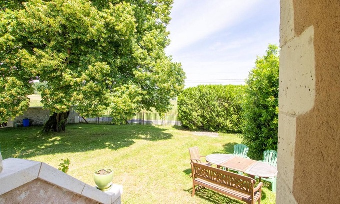 Allemans Cottage | Gite Allemans, 1 bedroom, 2 persons