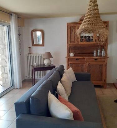 Chateauneuf-de-Gadagne Apartment | Gite Bienvenue Lili